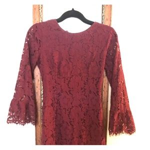 XS LuLus Maroon Lace 3/4 Sleeve short dress